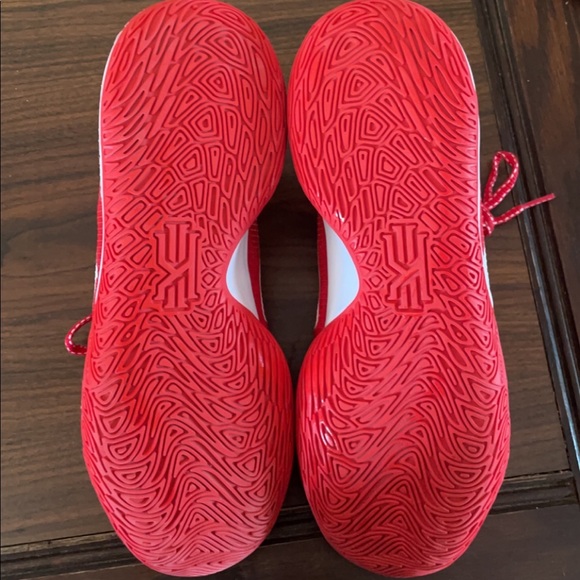 Red Nike Kyrie Flytrap size 7.5 - Picture 6 of 6